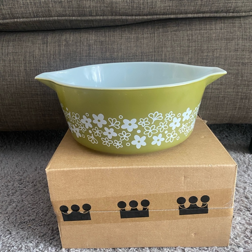VTG Pyrex 475-B Spring Blossom Green Round 2 1/2 Quart Casserole Dish No Lid